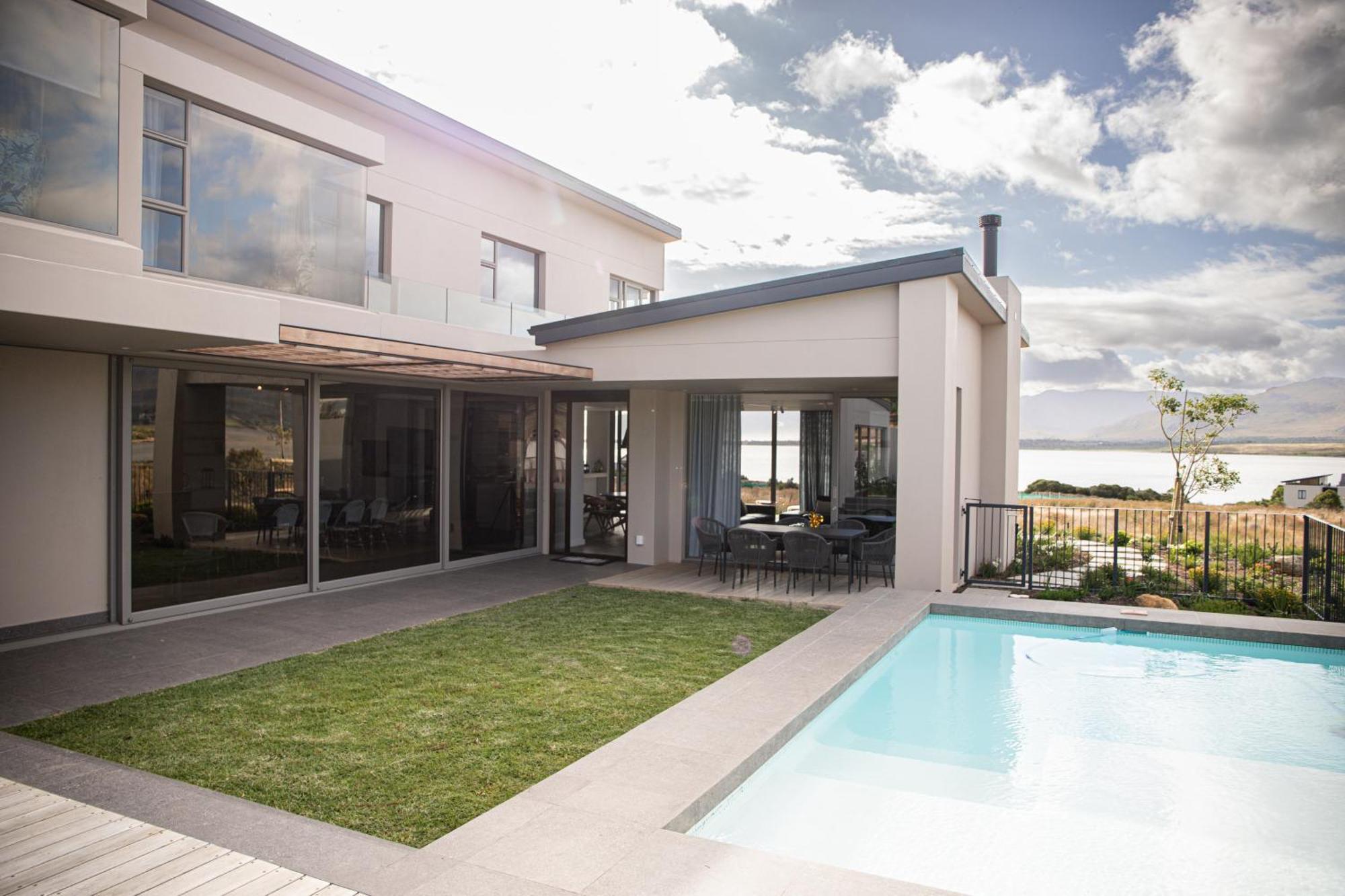 Benguela Cove - Milk And Honey Villa Hermanus Exterior photo