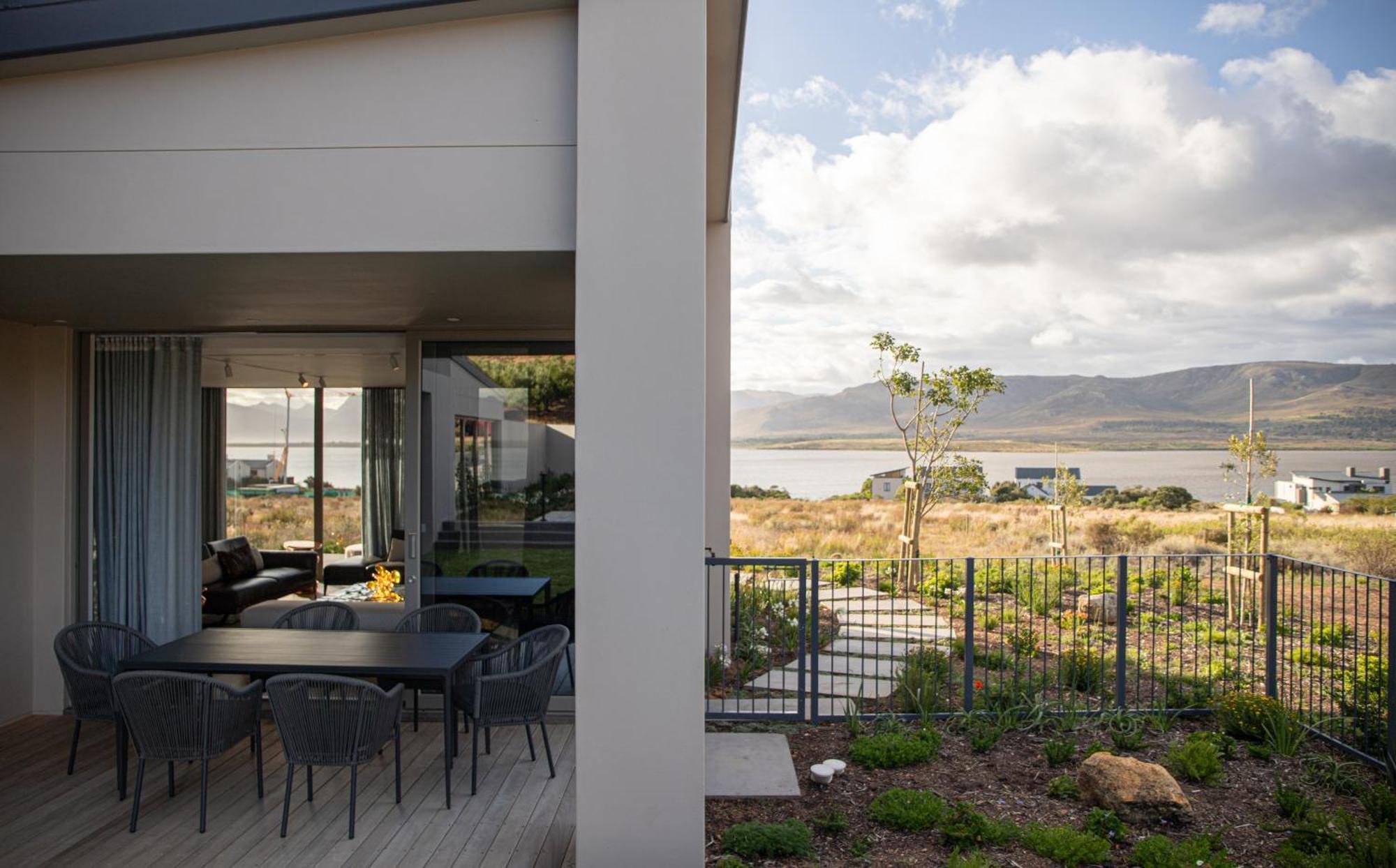 Benguela Cove - Milk And Honey Villa Hermanus Exterior photo