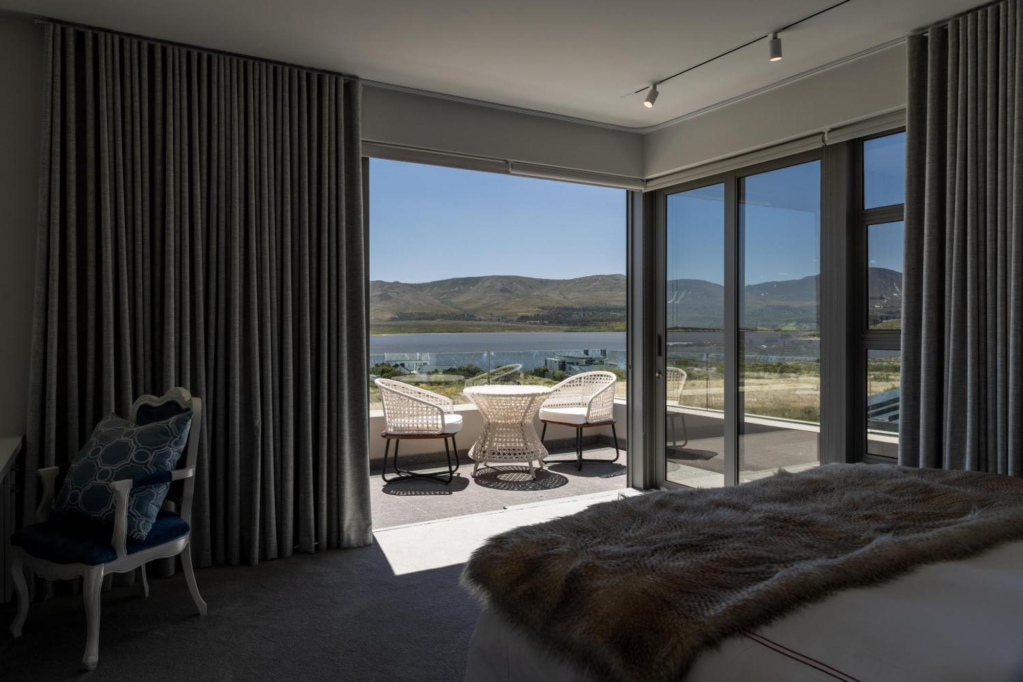 Benguela Cove - Milk And Honey Villa Hermanus Exterior photo