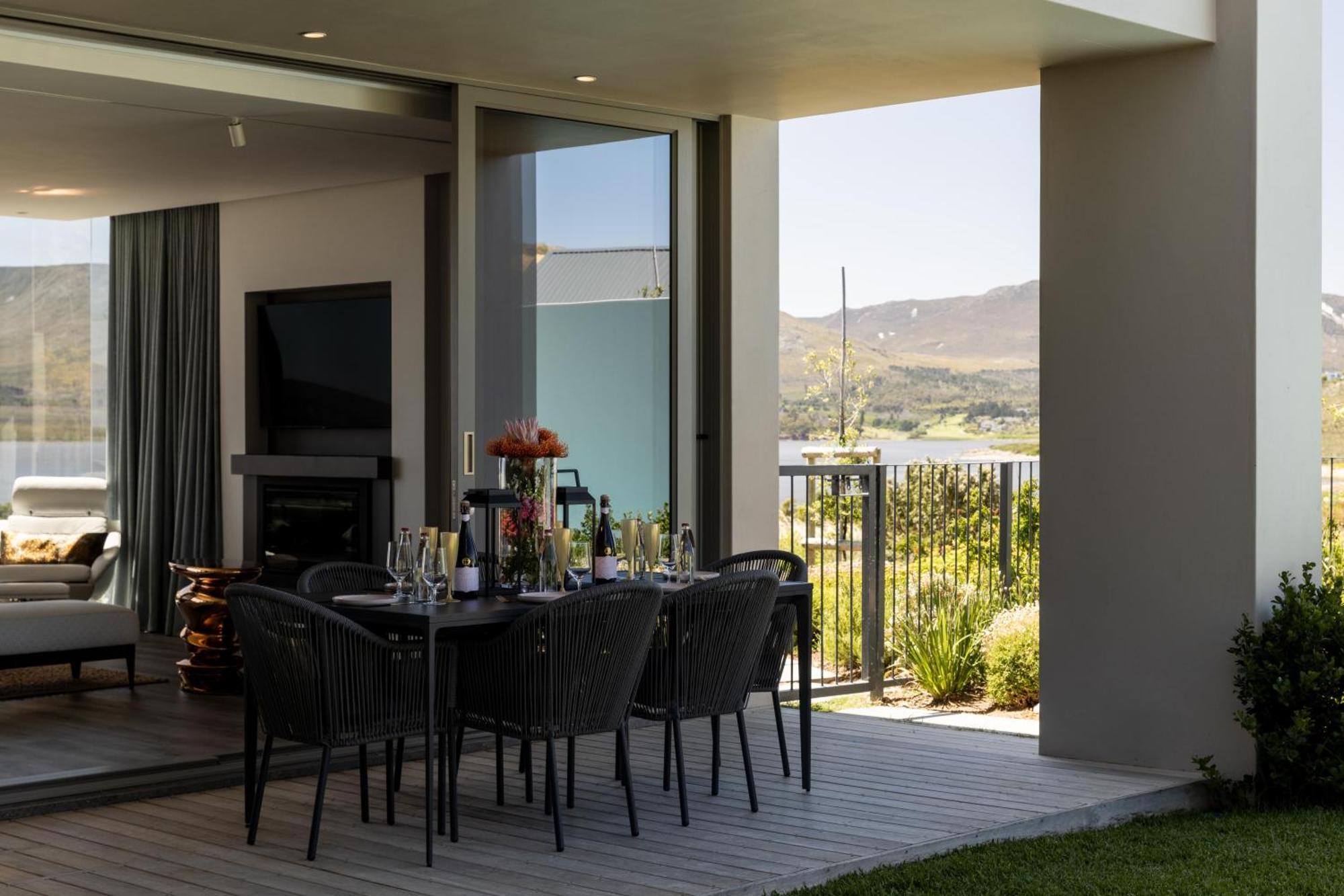 Benguela Cove - Milk And Honey Villa Hermanus Exterior photo