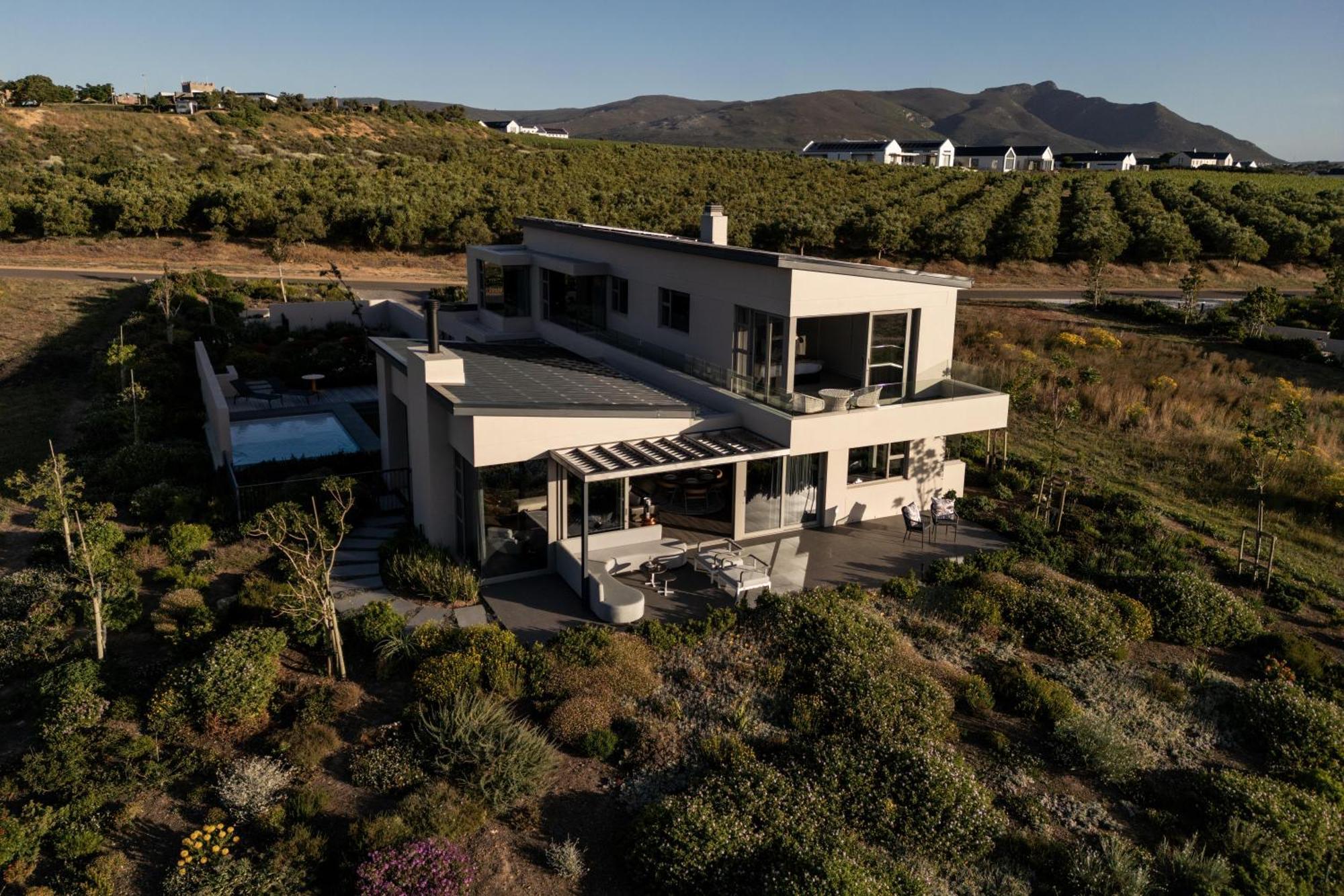 Benguela Cove - Milk And Honey Villa Hermanus Exterior photo