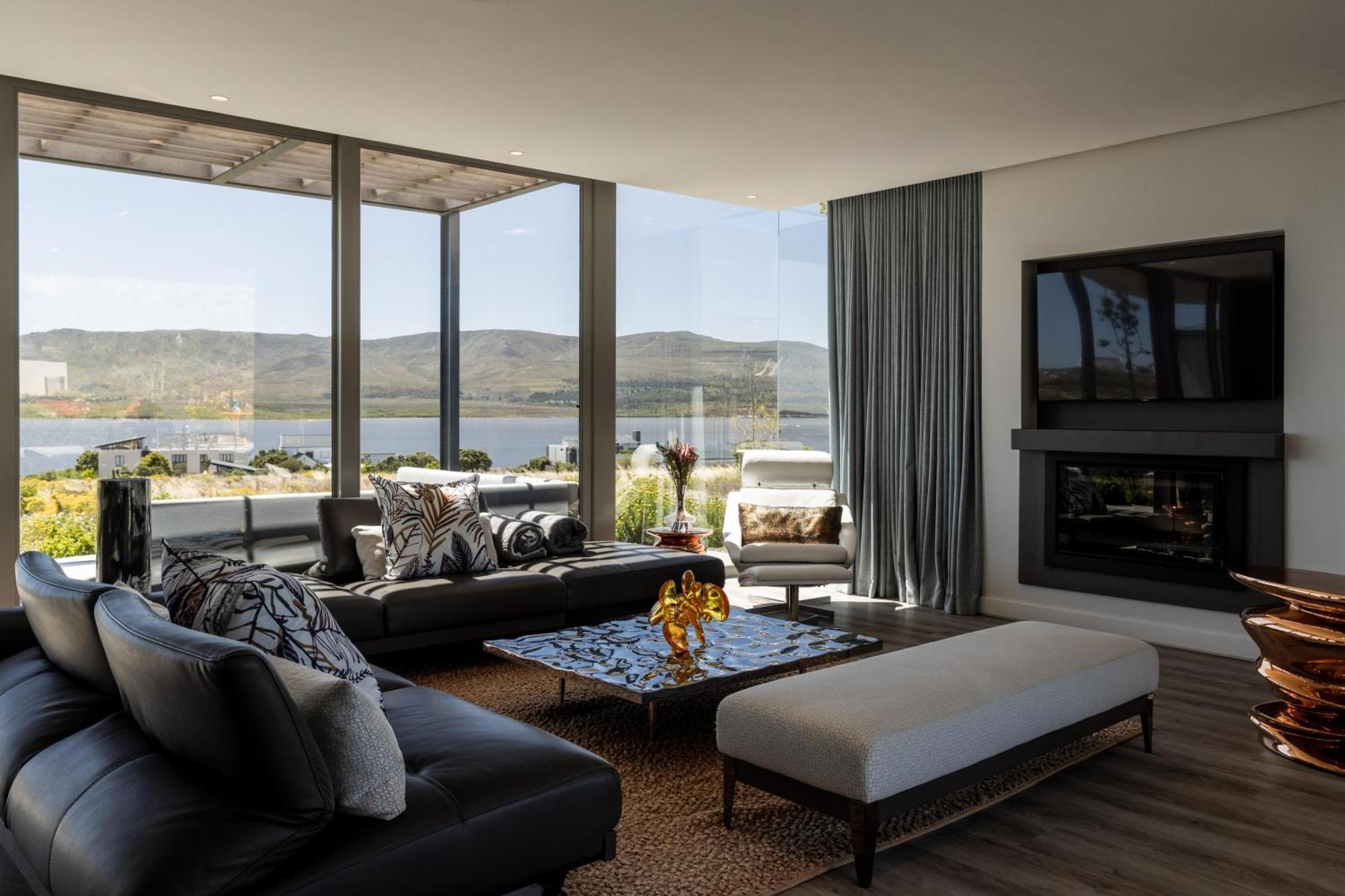 Benguela Cove - Milk And Honey Villa Hermanus Exterior photo